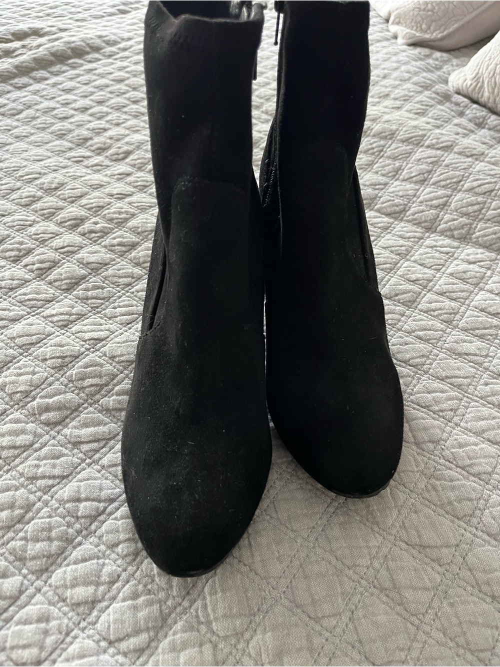 Black Women's Suede Ankle Boots